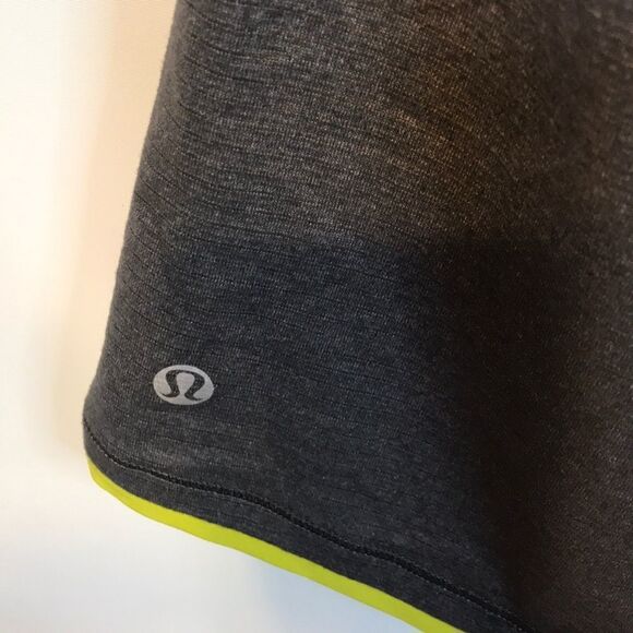 Lululemon Race Me Gray Tee - Picture 4 of 5